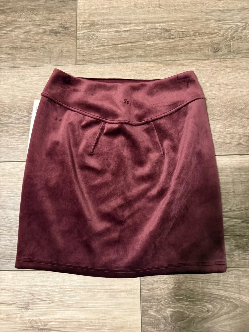 Lululemon Burgundy Velvet-Look Skirt - Scuba Mini - Picture 3 of 8
